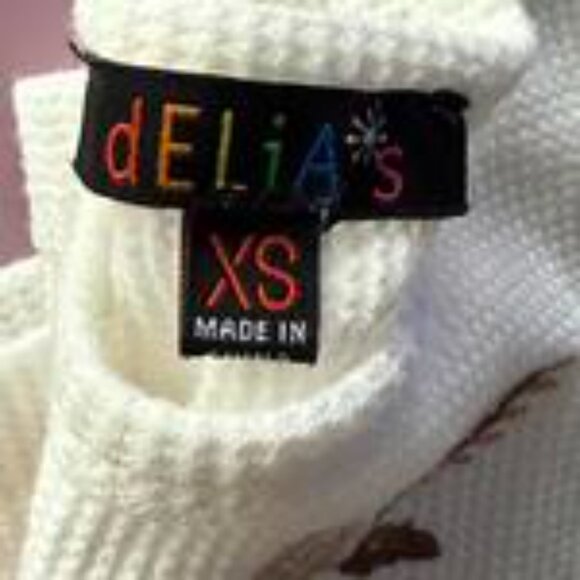 Delia’s Embroidered Floral Crop Top – XS - Picture 3 of 3